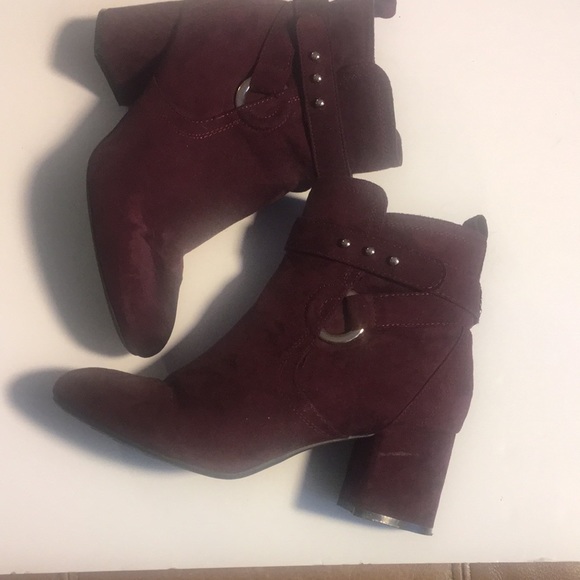 KELLY AND KATIE THELIMA BOOTIE - Picture 4 of 6